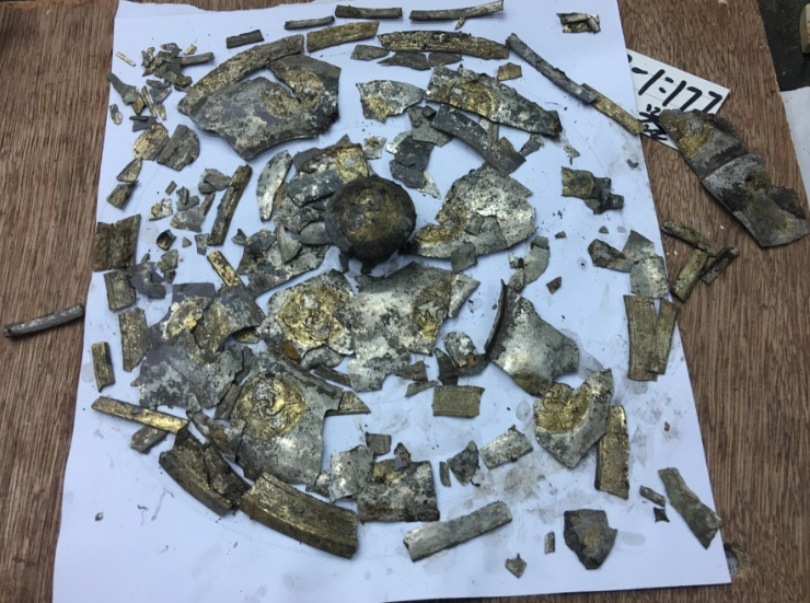 一件器物被发现时，常常破损严重